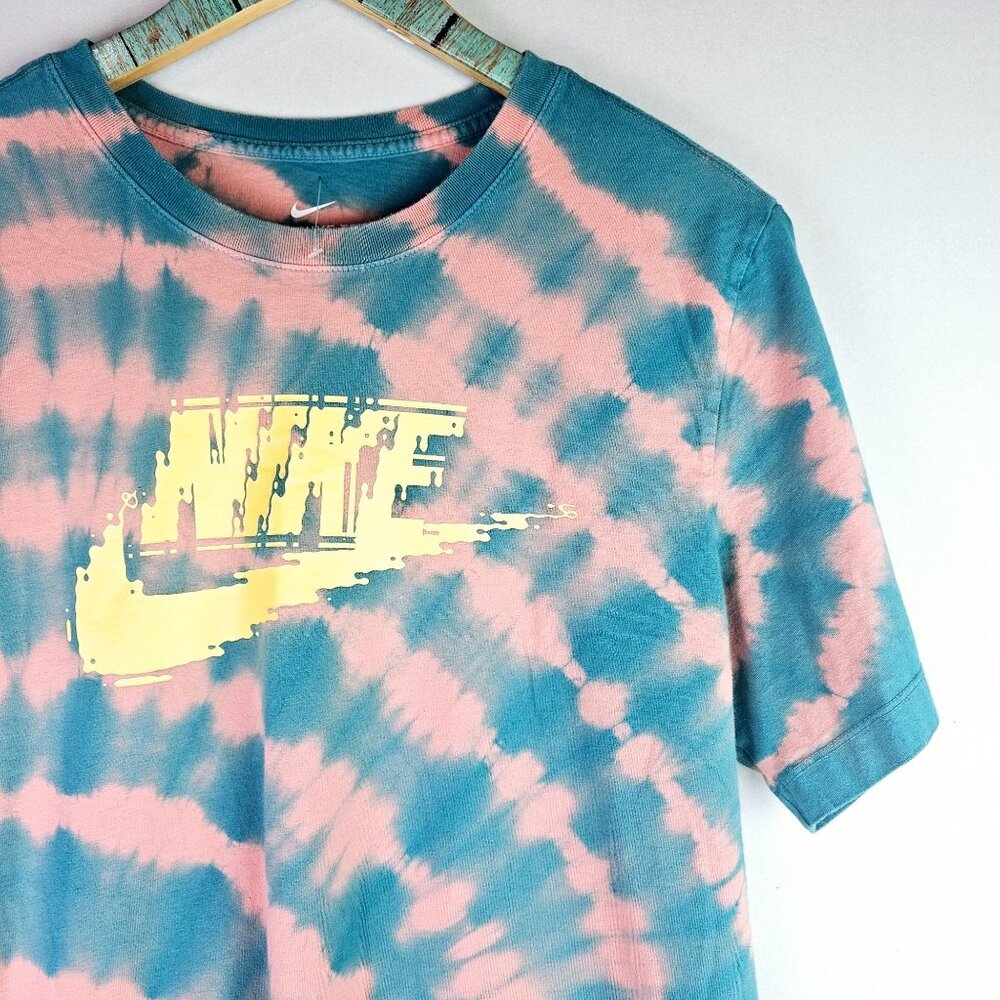 The Nike Tee, Tye Dye, Pink Blue Yellow, Digi Print Swoosh, Sz M - Picture 3 of 9